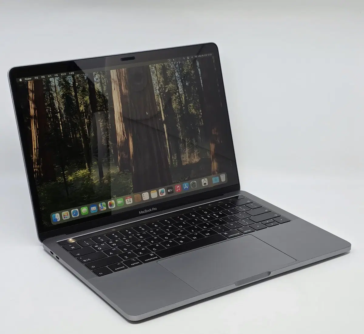 2019 マックブックプロ 13 インチ I5 2。4 ギガヘルツ 512